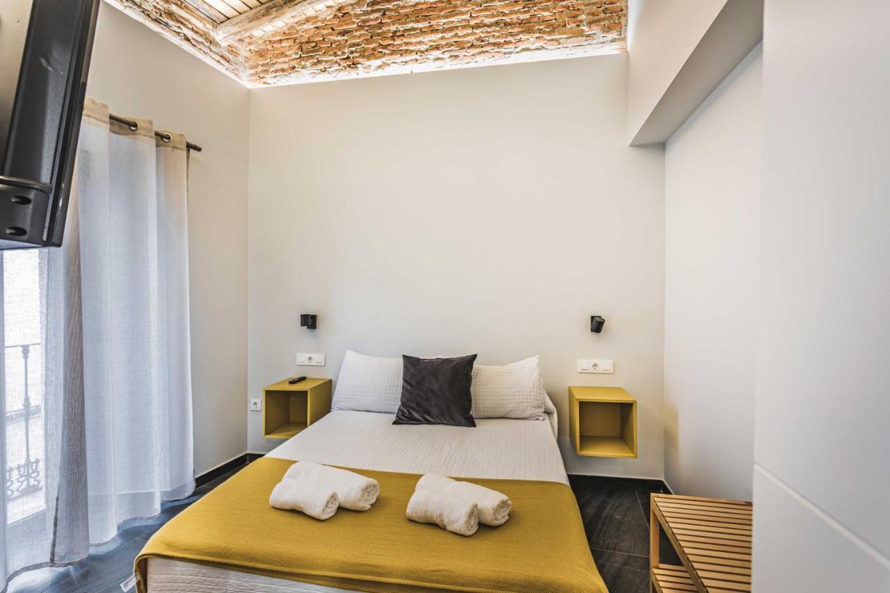 Apartamentos Caceres Central Suites "Torres De Caceres" Exterior photo